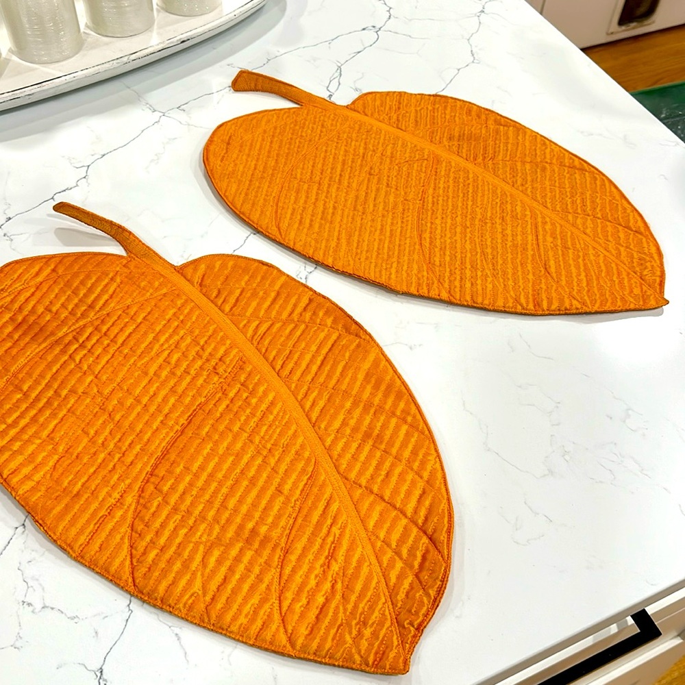 Vintage Leaf Placemats in Shiny Satin Orange